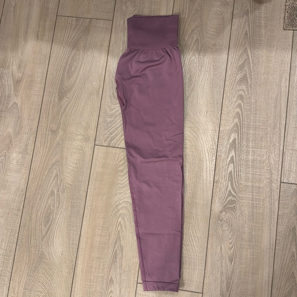 Nvgtn light purple workout legging